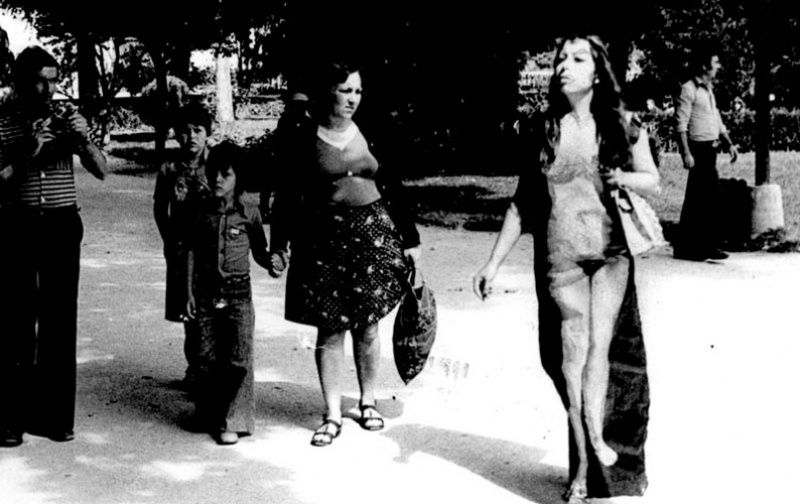 ORLAN, still from “Dressed in One’s Own Nudity,” 1976-1977